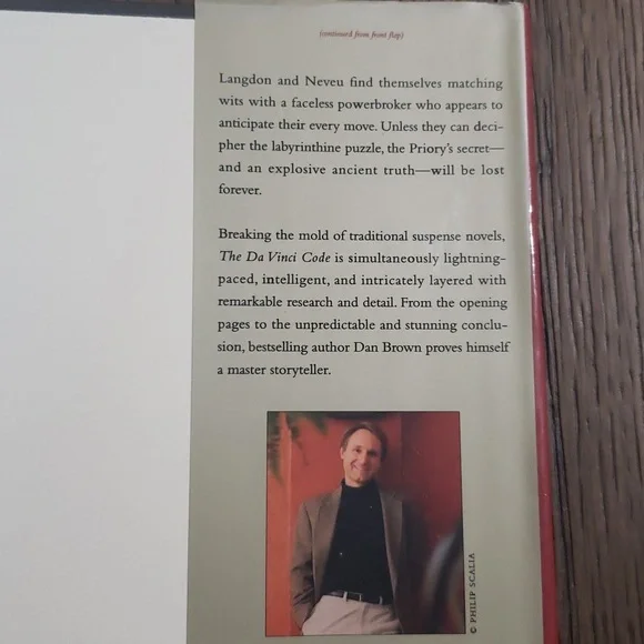The DaVinci Code by Dan Brown - Picture 4 of 7